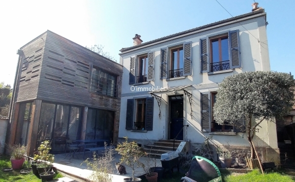Fontenay sous Bois - Maison de 150 m² alliant le charme de l'ancien et du moderne, LUMINEUSE ET AU CALME DANS UNE VOIX PRIVEE